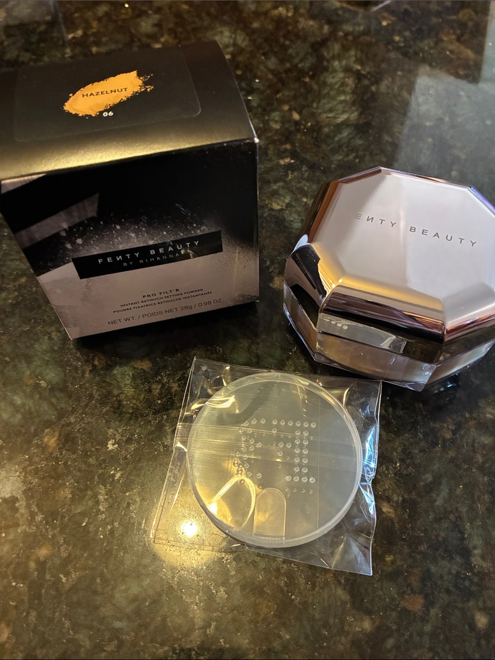SOLD Fenty Beauty Pro Filt'R Instant Retouch Setting Powder - Hazelnut 06